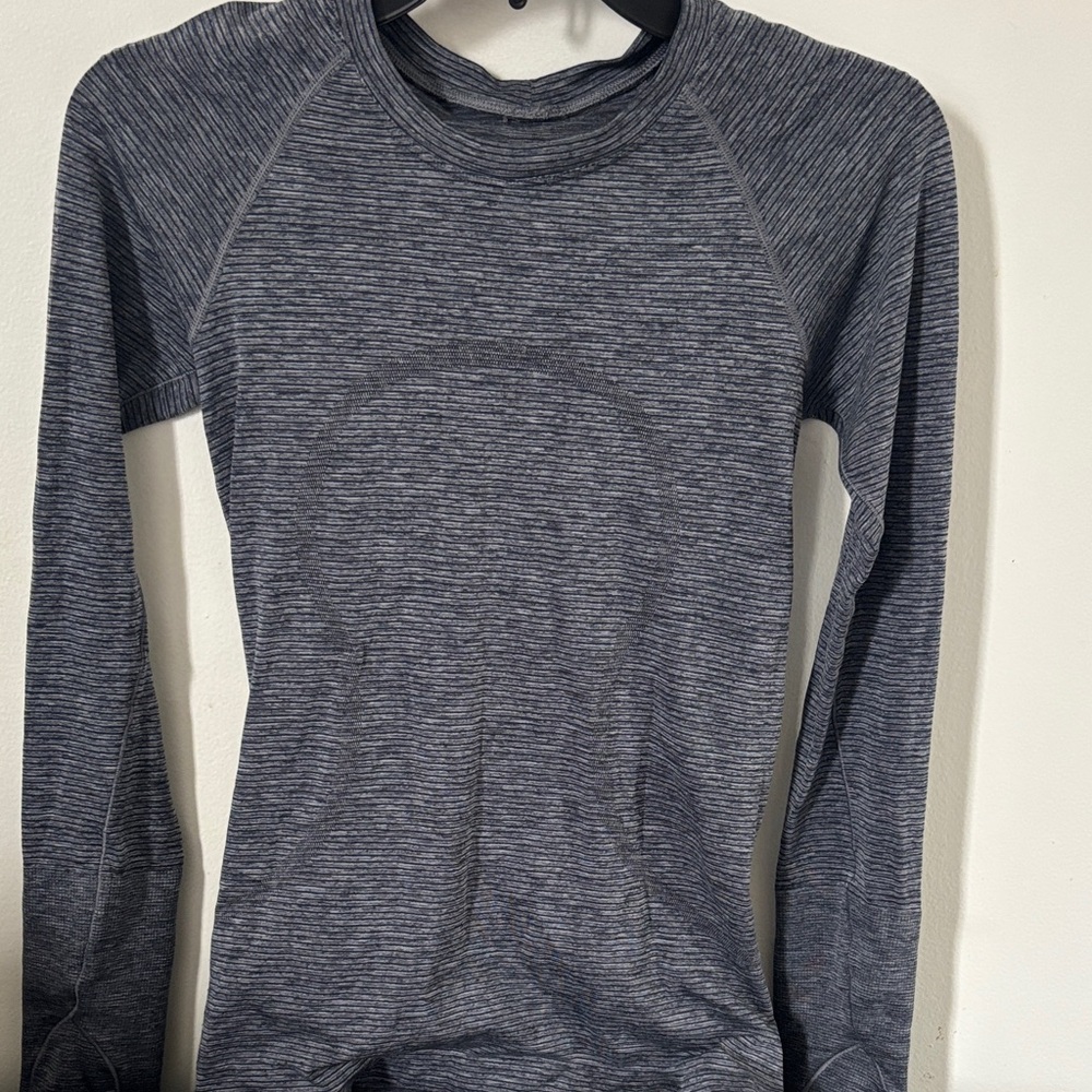 lululemon athletica Gray Long Sleeve Tee